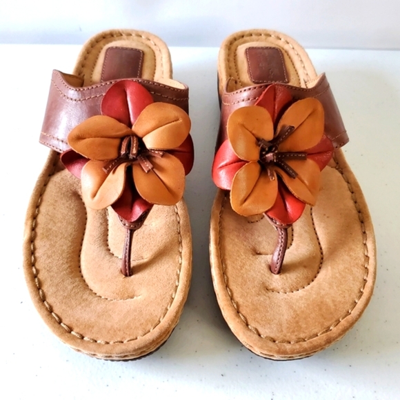 Clarks Artisan Leather Flower Thong Sandals Size 10 Casual Slip-on Summer Boho - Picture 1 of 13